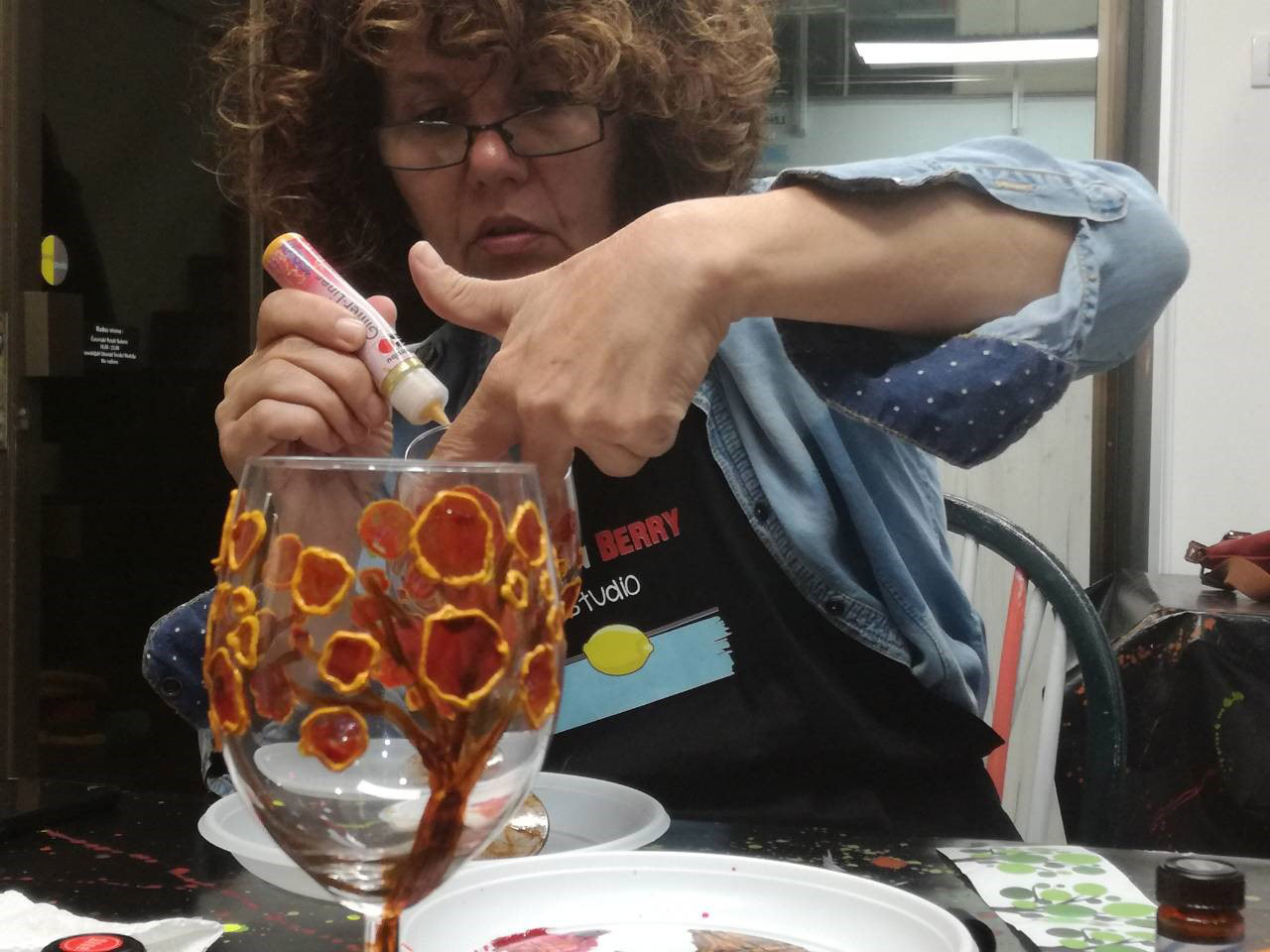 slikanje-na-staklu-lemon-berrry-studio